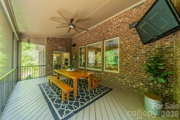 $1,200,000 | 800 Hidden Pond Lane, Waxhaw, NC 28173