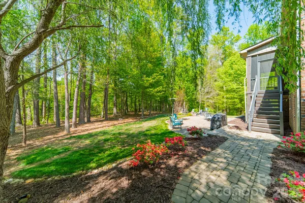 $1,200,000 | 800 Hidden Pond Lane, Waxhaw, NC 28173
