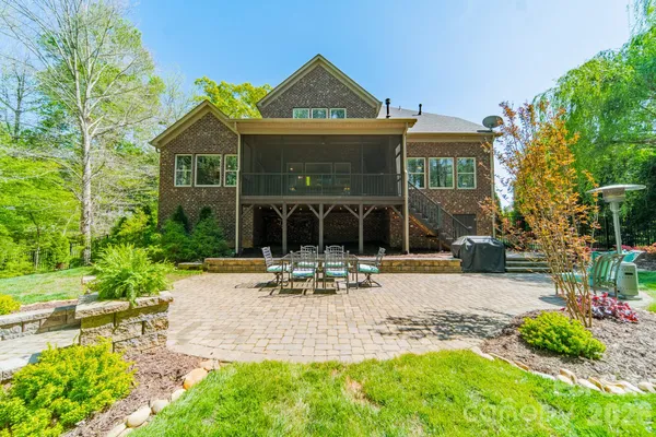 $1,200,000 | 800 Hidden Pond Lane, Waxhaw, NC 28173