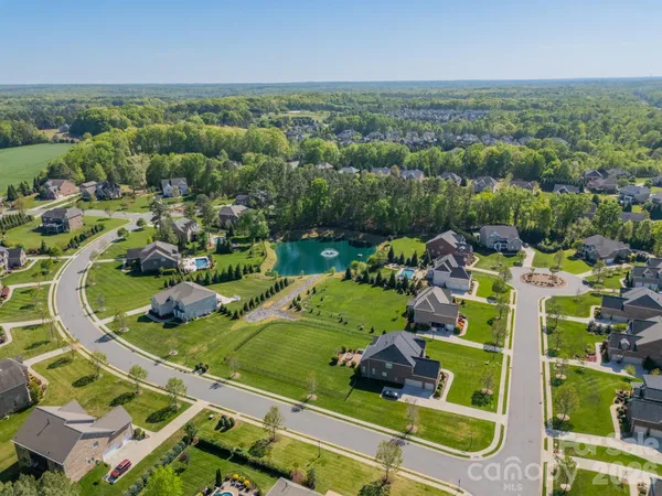 $1,200,000 | 800 Hidden Pond Lane, Waxhaw, NC 28173