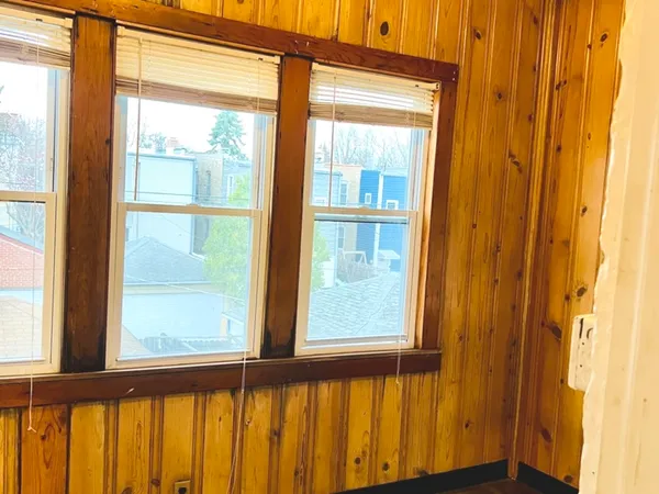 $2,100 | 5110 West Hutchinson Street, Unit 2, Chicago, IL 60641