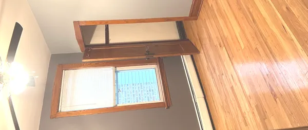 $2,100 | 5110 West Hutchinson Street, Unit 2, Chicago, IL 60641