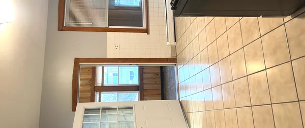 $2,100 | 5110 West Hutchinson Street, Unit 2, Chicago, IL 60641