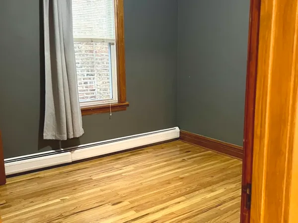 $2,100 | 5110 West Hutchinson Street, Unit 2, Chicago, IL 60641