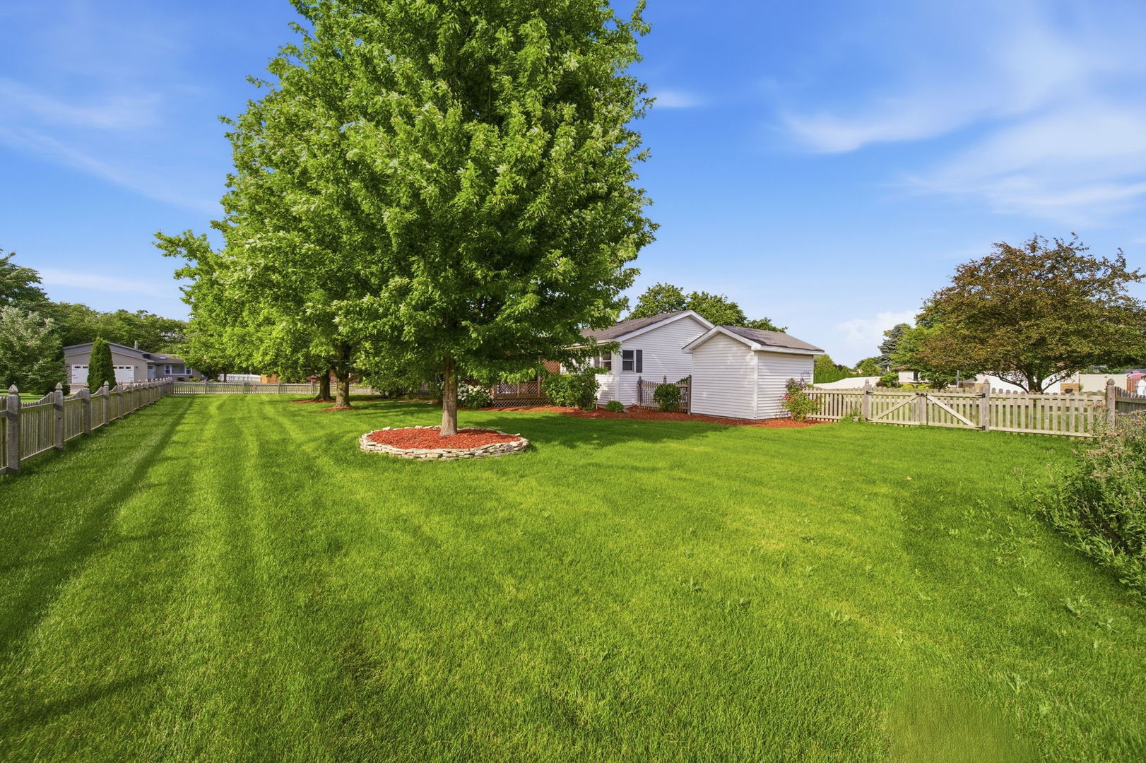 909 Knollside Road New Lenox, IL 60451 - Photo 9 of 35