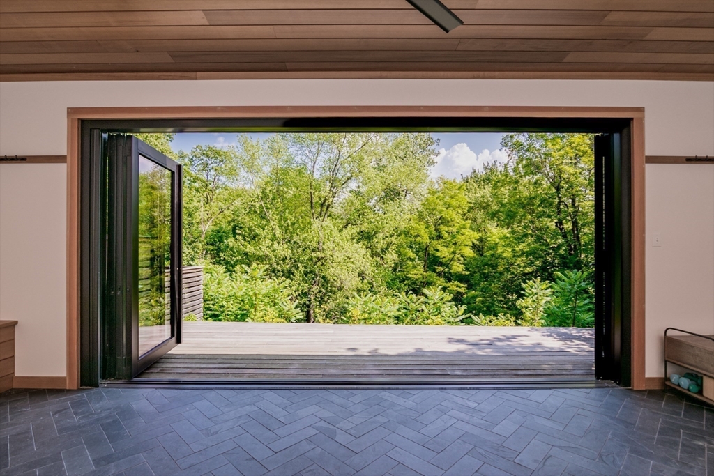 75 Lyman Road Northampton, MA 01060 - Photo 33 of 42 Gallery Image 33