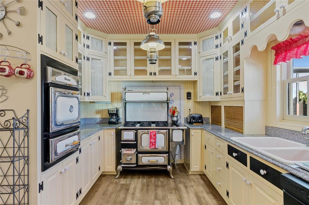 522 Skyline Drive Rostraver Township, PA 15012 - Photo 12 of 48