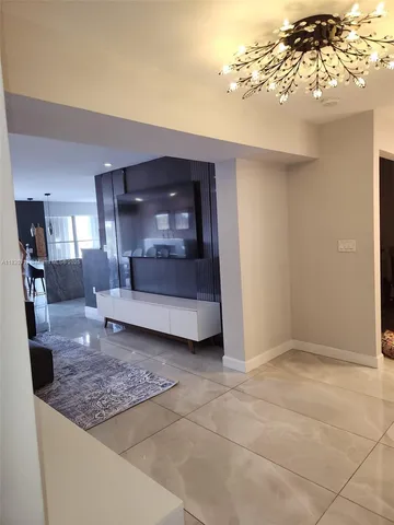 $595,000 | 1075 92nd Street, Unit 405, Bay Harbor Islands, FL 33154