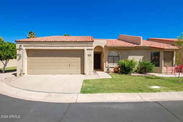 $289,900 | 1021 South Greenfield Road, Unit 1058, Mesa, AZ 85206