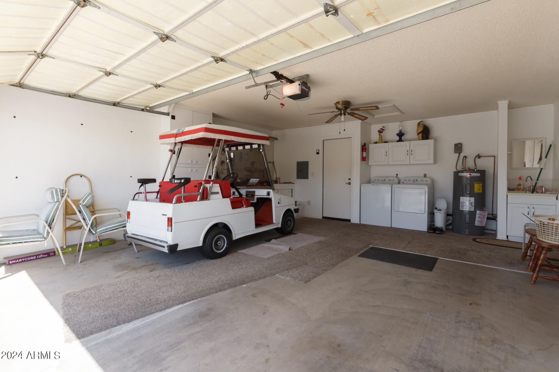 1021 South Greenfield Road, Unit 1058 Mesa, AZ 85206 - Photo 14 of 14 a view of garage