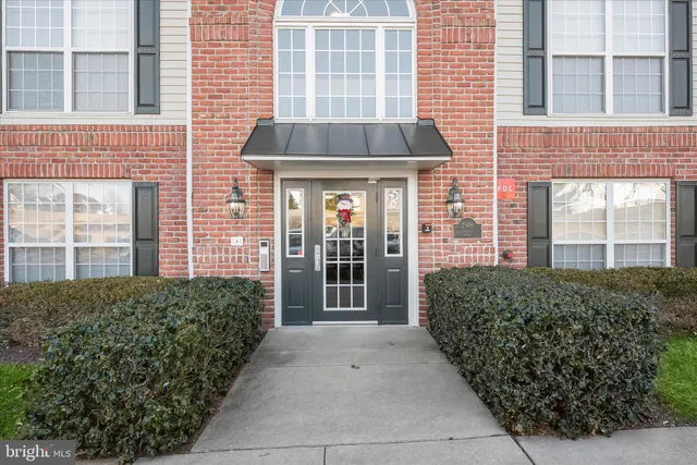 $295,000 | 2509 Shelley Circle, Unit 5 1D, Frederick, MD 21702