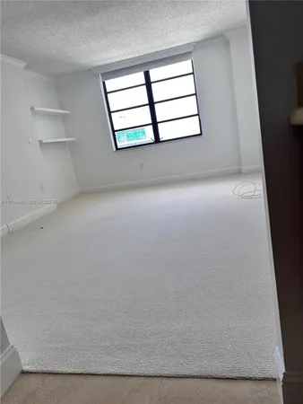 $4,400 | 2333 Brickell Avenue, Unit 2215, Miami, FL 33129