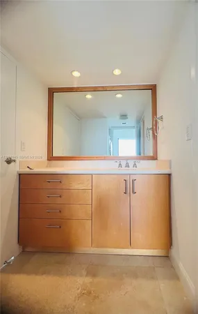 $4,400 | 2333 Brickell Avenue, Unit 2215, Miami, FL 33129
