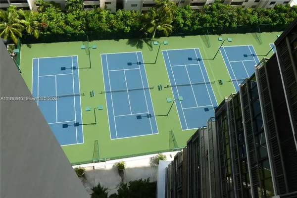 $4,400 | 2333 Brickell Avenue, Unit 2215, Miami, FL 33129