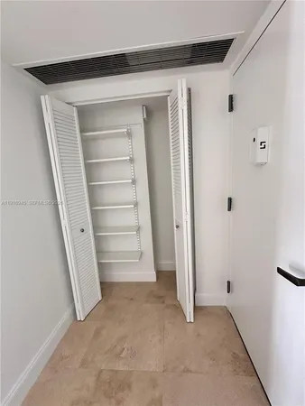 $4,400 | 2333 Brickell Avenue, Unit 2215, Miami, FL 33129