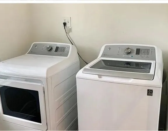 $2,800 | 3535 Wentworth Street, Houston, TX 77004