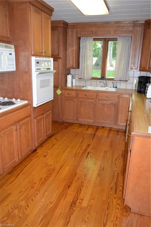 744 Greenhill Road Mount Airy, NC 27030 - Photo 3 of 27 Gallery Image 3