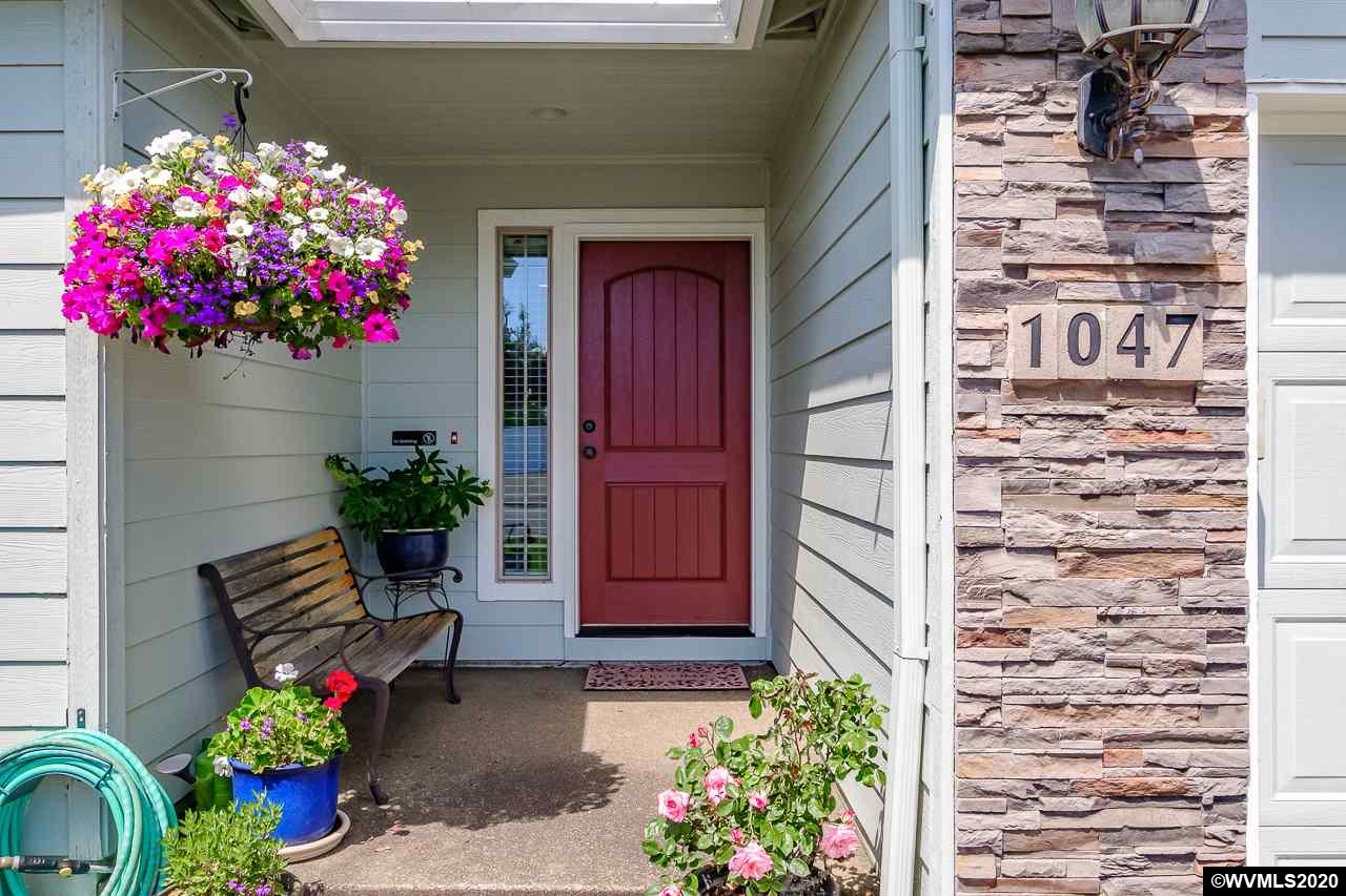 1047 Filbert Street Jefferson, OR 97352 - Photo 4 of 39 Gallery Image 4
