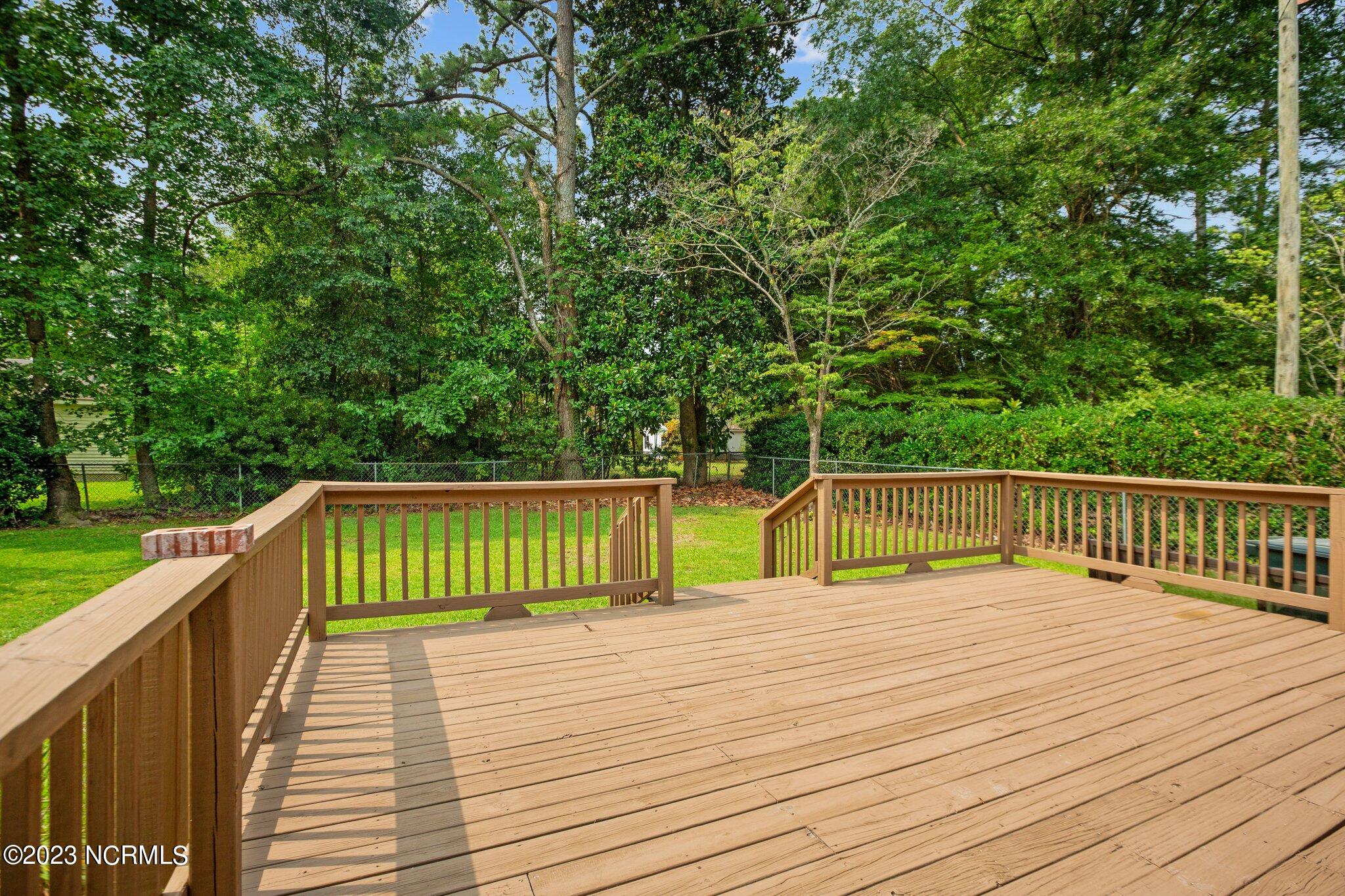 210 Kent Road Greenville, NC 27858 - Photo 15 of 38 29-web-or-mls-_S0A1502