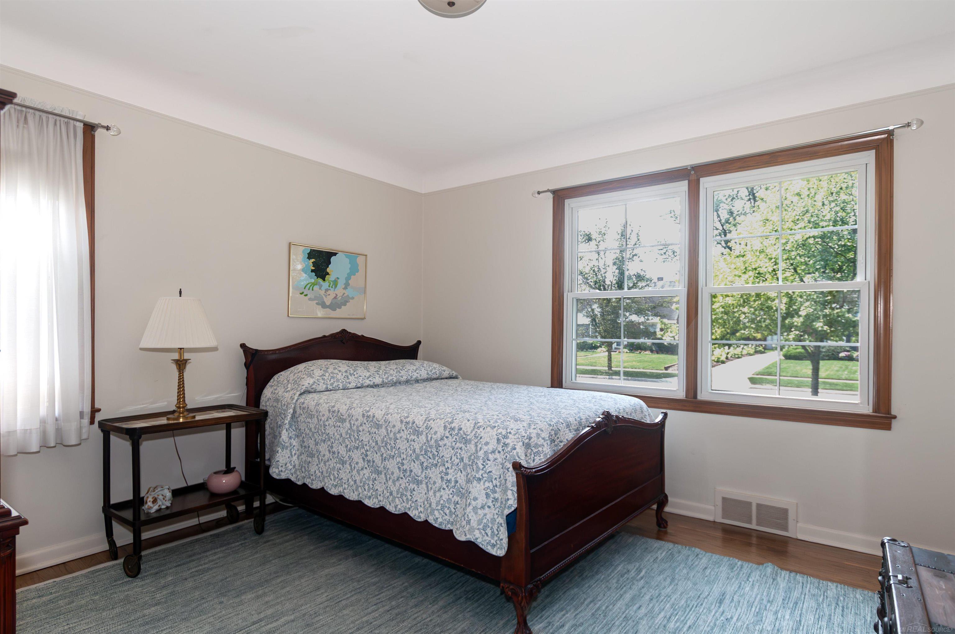 1636 Hawthorne Road Grosse Pointe, MI 48236 - Photo 17 of 41 50149731-3e72e050-b6cc-4d77-b498-0b9974f6ca15.JPG