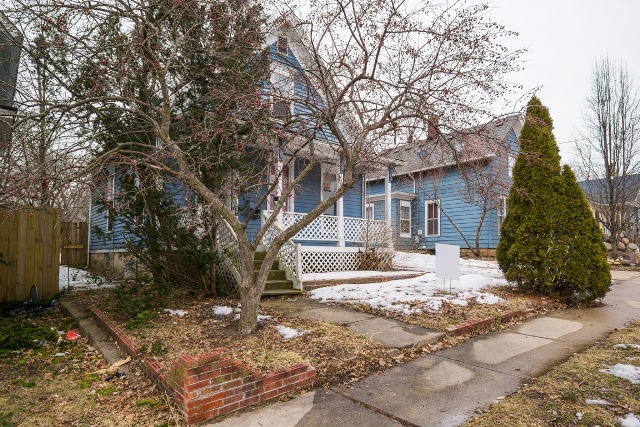 154 South Porter Street Elgin, IL 60120 - Photo 3 of 21