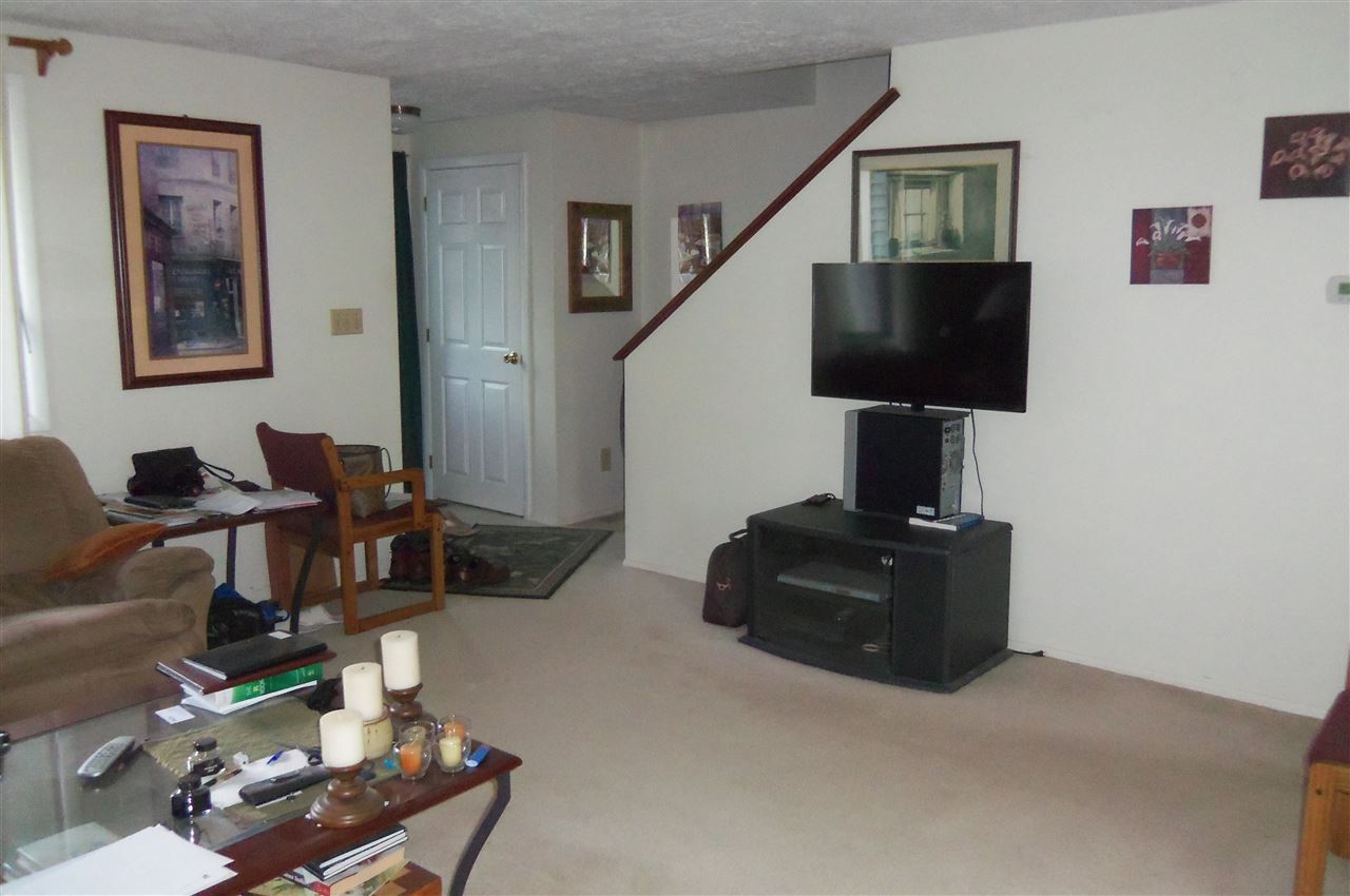 3 F Cedarbrook Village, Unit 3F Rochester, NH 03867 - Photo 8 of 17