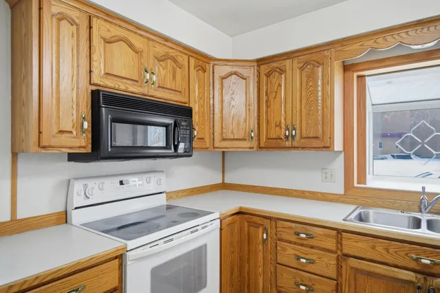 $169,000 | 2000 Oakland Avenue East, Austin, MN 55912