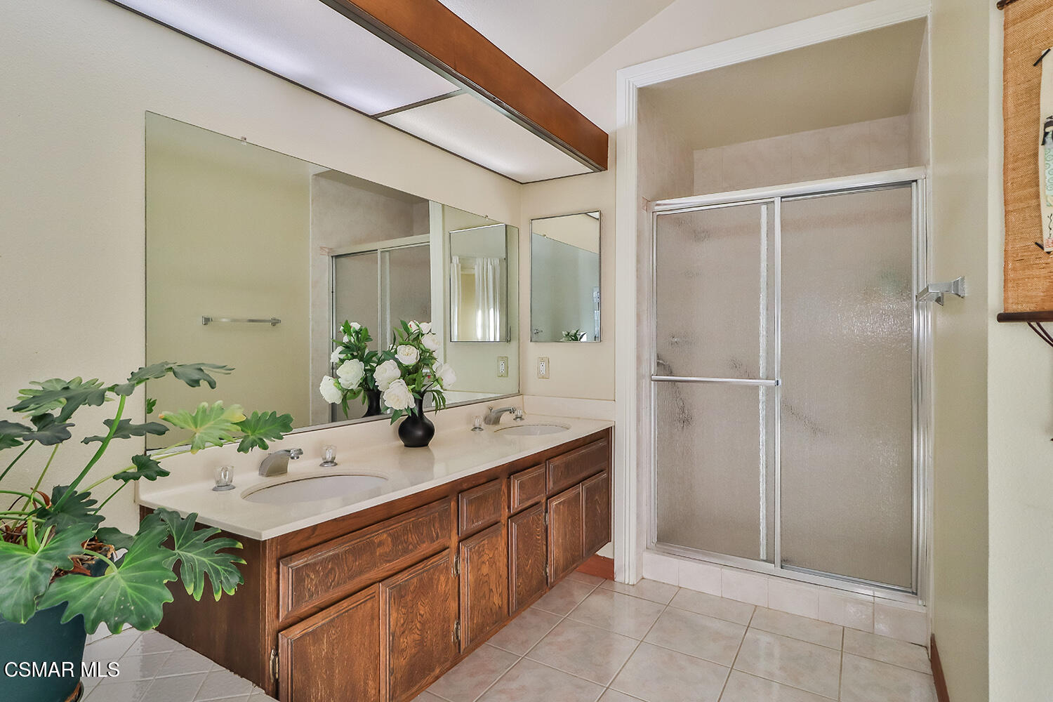 6492 Melray Street Moorpark, CA 93021 - Photo 39 of 53 lPrimary Bedroom Suite4