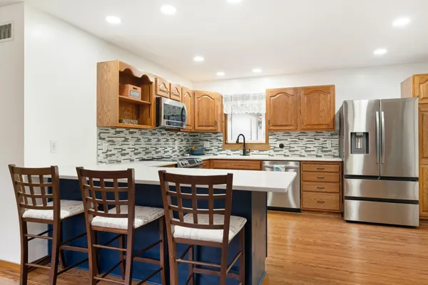 $299,900 | 2104 West Oakland Avenue, Austin, MN 55912