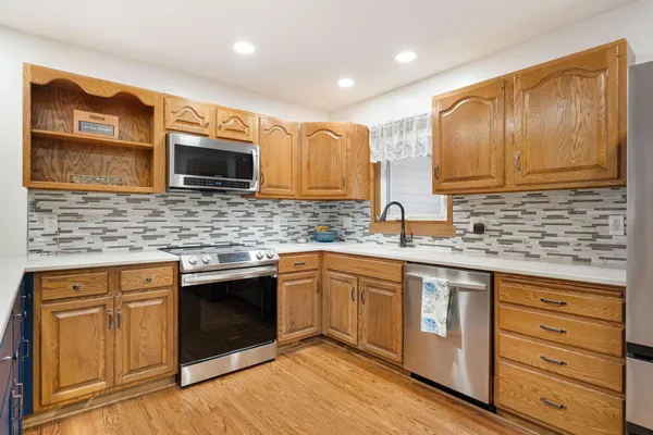 $299,900 | 2104 West Oakland Avenue, Austin, MN 55912