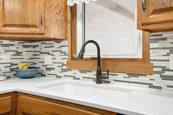 $299,900 | 2104 West Oakland Avenue, Austin, MN 55912