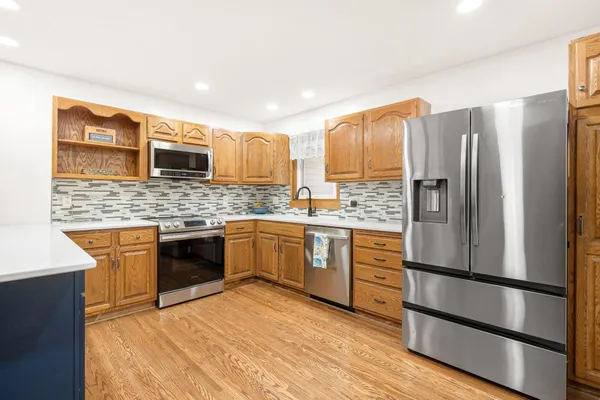 $299,900 | 2104 West Oakland Avenue, Austin, MN 55912