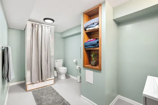 $299,900 | 2104 West Oakland Avenue, Austin, MN 55912