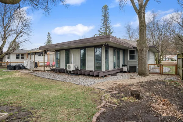 $299,900 | 2104 West Oakland Avenue, Austin, MN 55912
