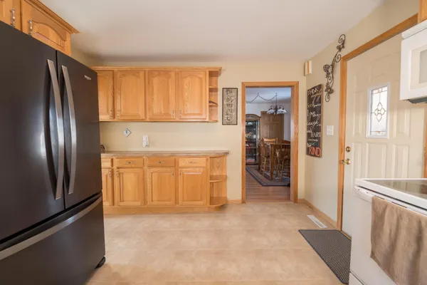 $214,900 | 255 West Vine Street, Mondovi, WI 54755