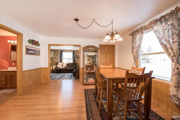 $214,900 | 255 West Vine Street, Mondovi, WI 54755