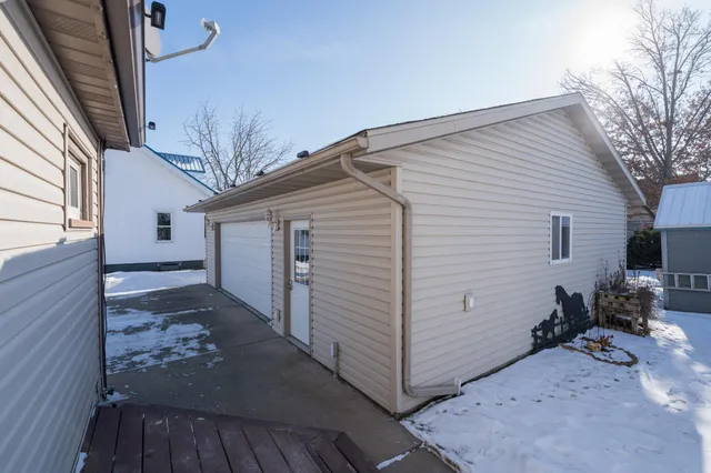 $217,000 | 255 West Vine Street, Mondovi, WI 54755