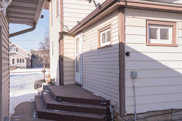 $214,900 | 255 West Vine Street, Mondovi, WI 54755