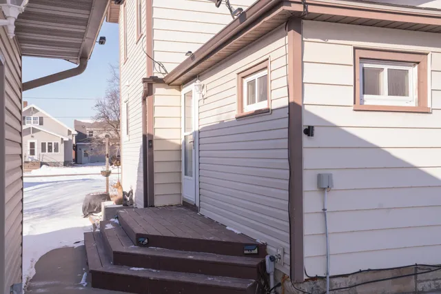 $217,000 | 255 West Vine Street, Mondovi, WI 54755