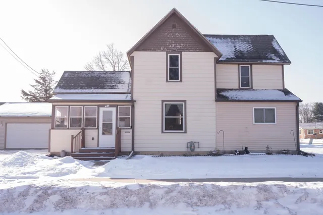 $217,000 | 255 West Vine Street, Mondovi, WI 54755