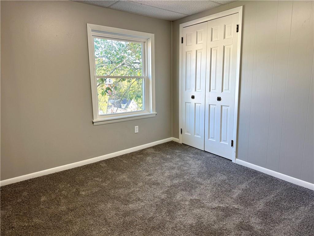 532 North Elm Street Butler, PA 16001 - Photo 21 of 31 an empty room with windows