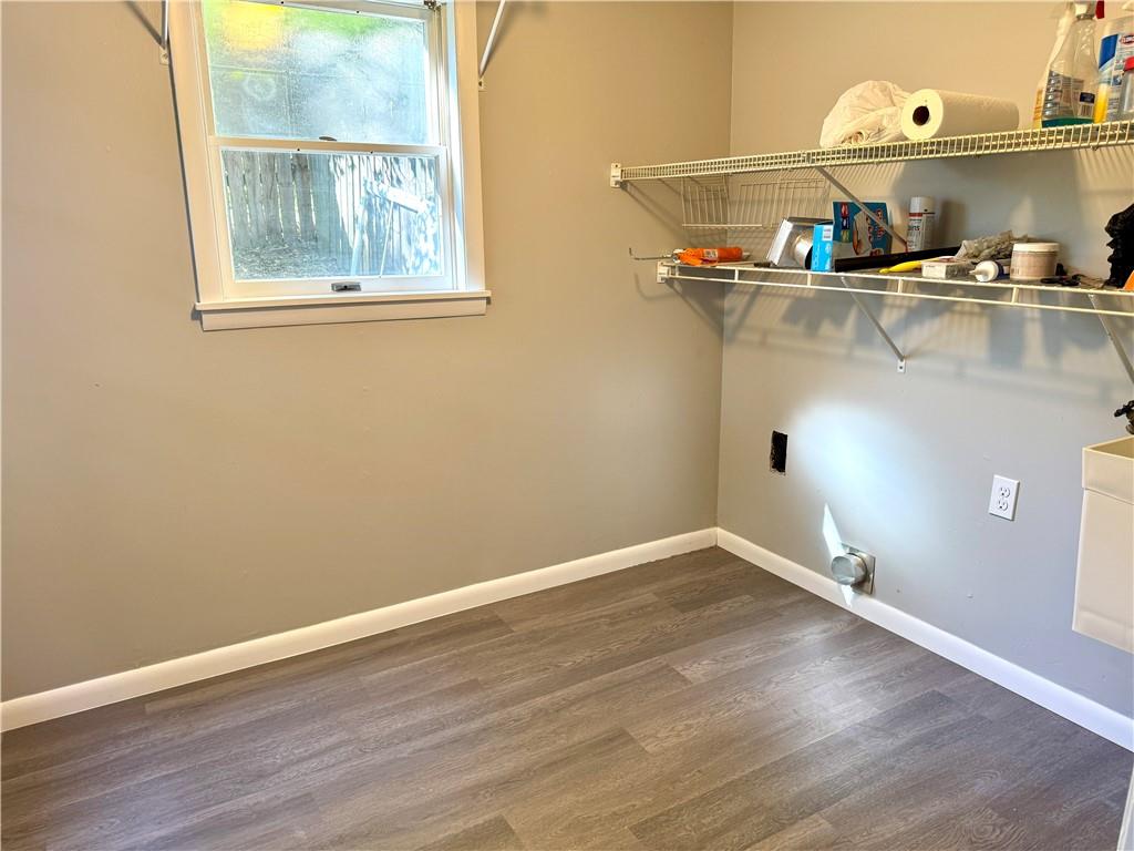 532 North Elm Street Butler, PA 16001 - Photo 24 of 31 an empty room with wooden floor and window