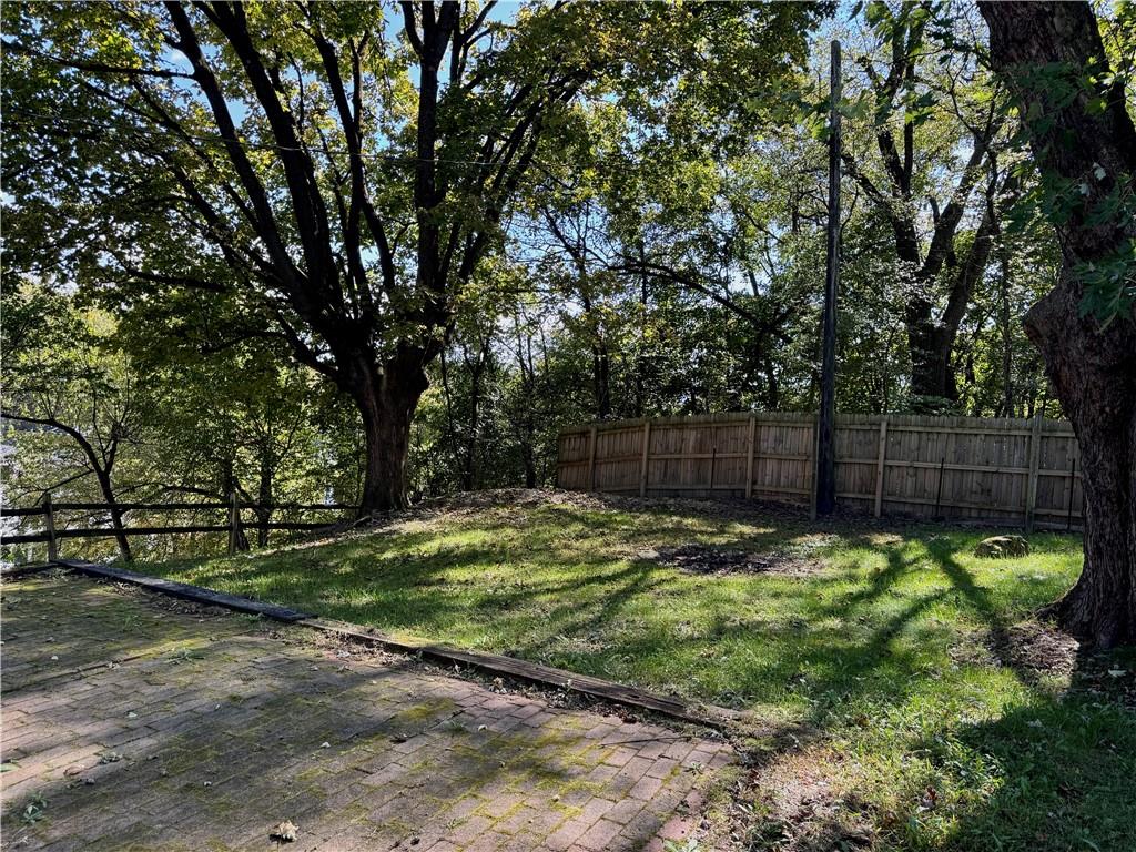 532 North Elm Street Butler, PA 16001 - Photo 29 of 31 a view of a park with large trees