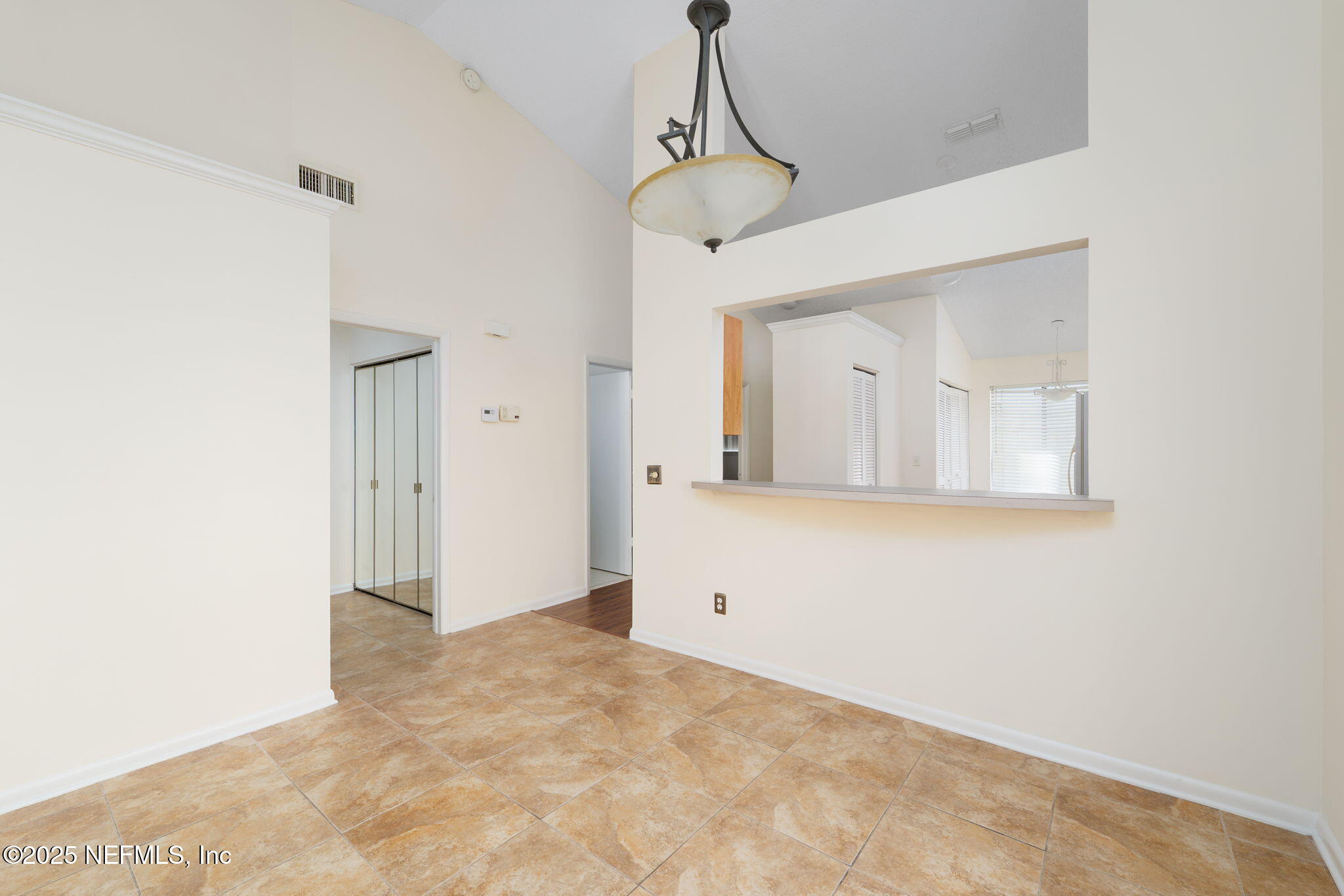 9360 Craven Road, Unit 407 Jacksonville, FL 32257 - Photo 13 of 24 Living Room