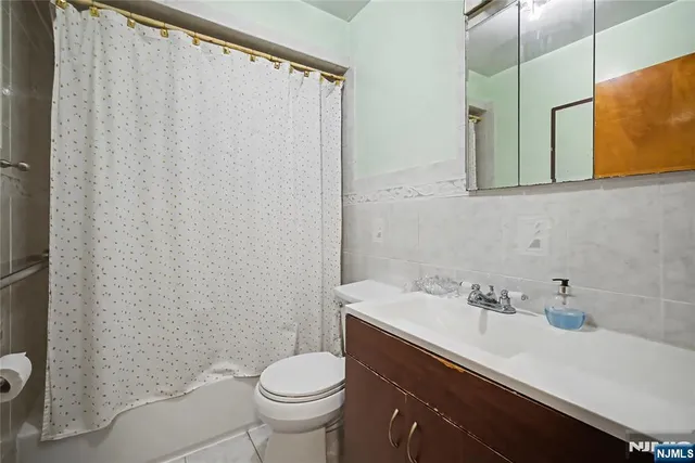 $975,000 | 222 Roosevelt Street, Union City, NJ 07087