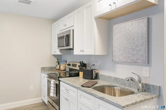 $1,975 | 1645 Black Rock Turnpike, Unit 306, Fairfield, CT 06825