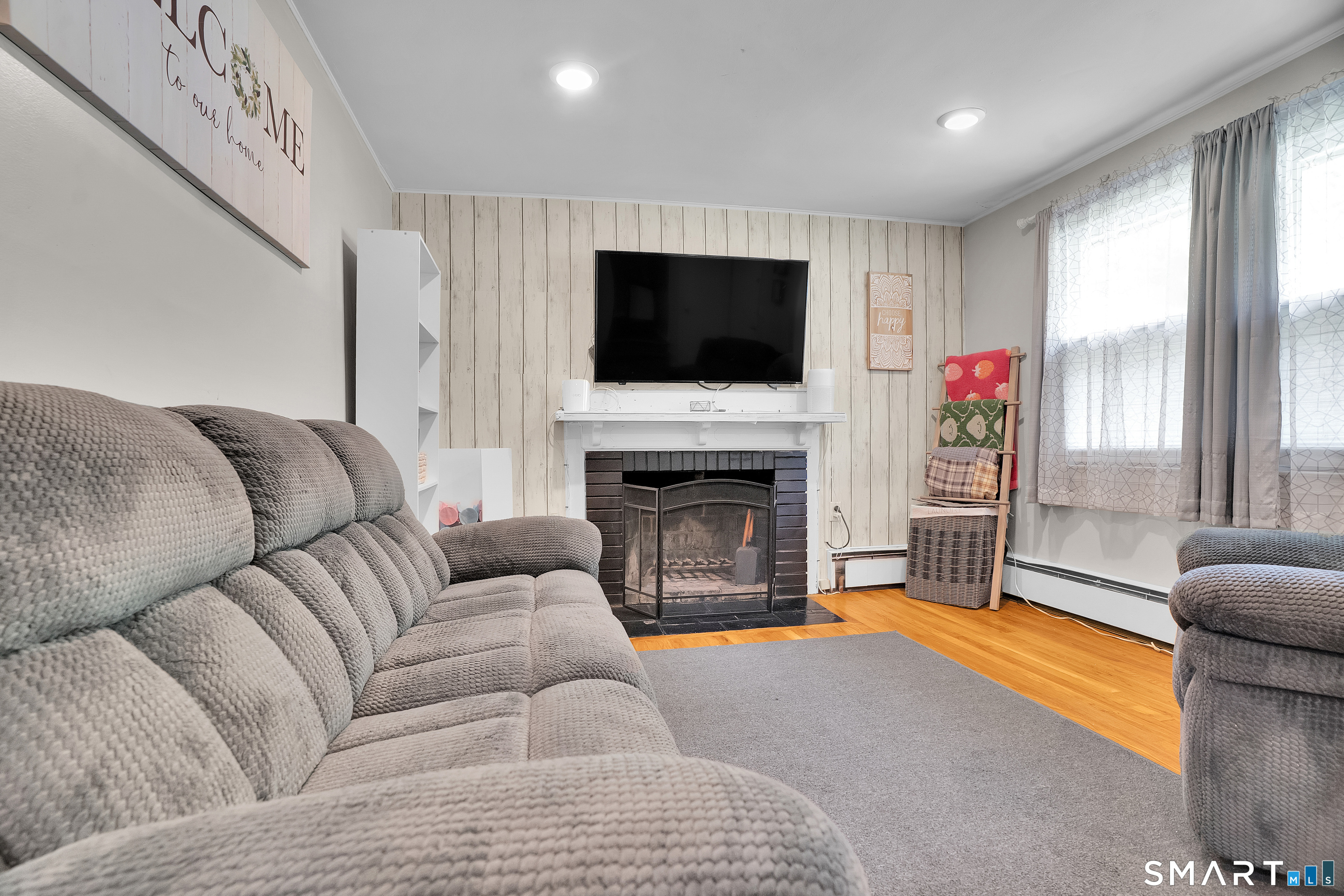 175 Newfield Street Middletown, CT 06457 - Photo 4 of 17