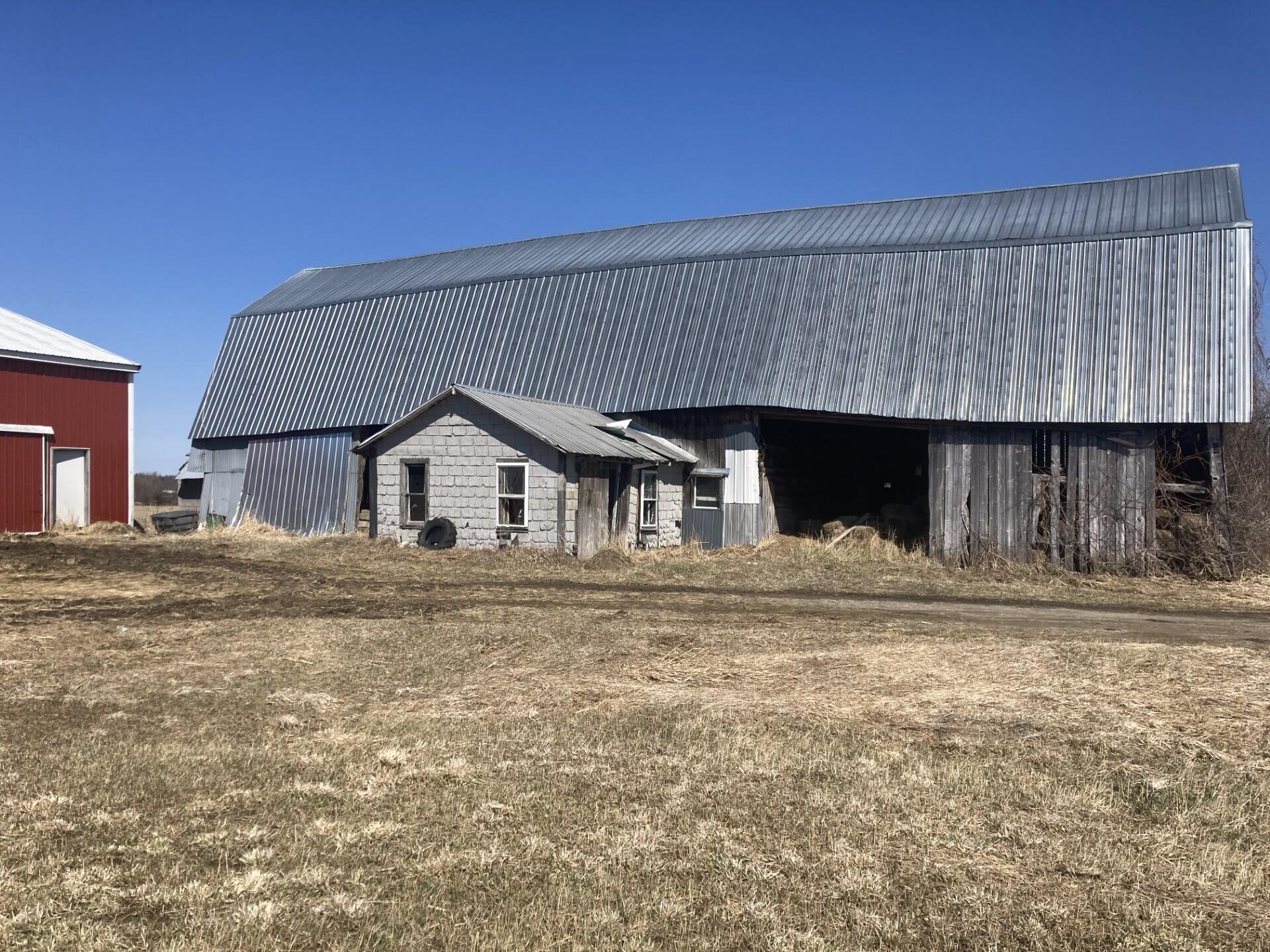 81 Hogan Road Chateaugay, NY 12920 - Photo 15 of 15 Barn