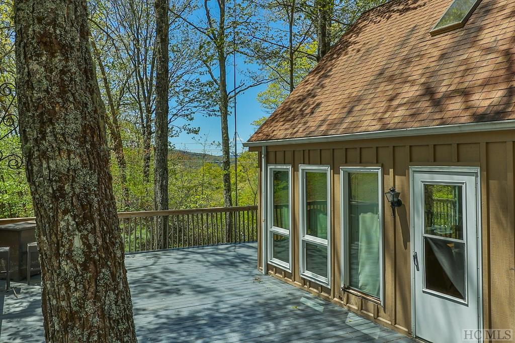 118 Eagle Ridge Road Sapphire, NC 28774 - Photo 8 of 44 Gallery Image 8