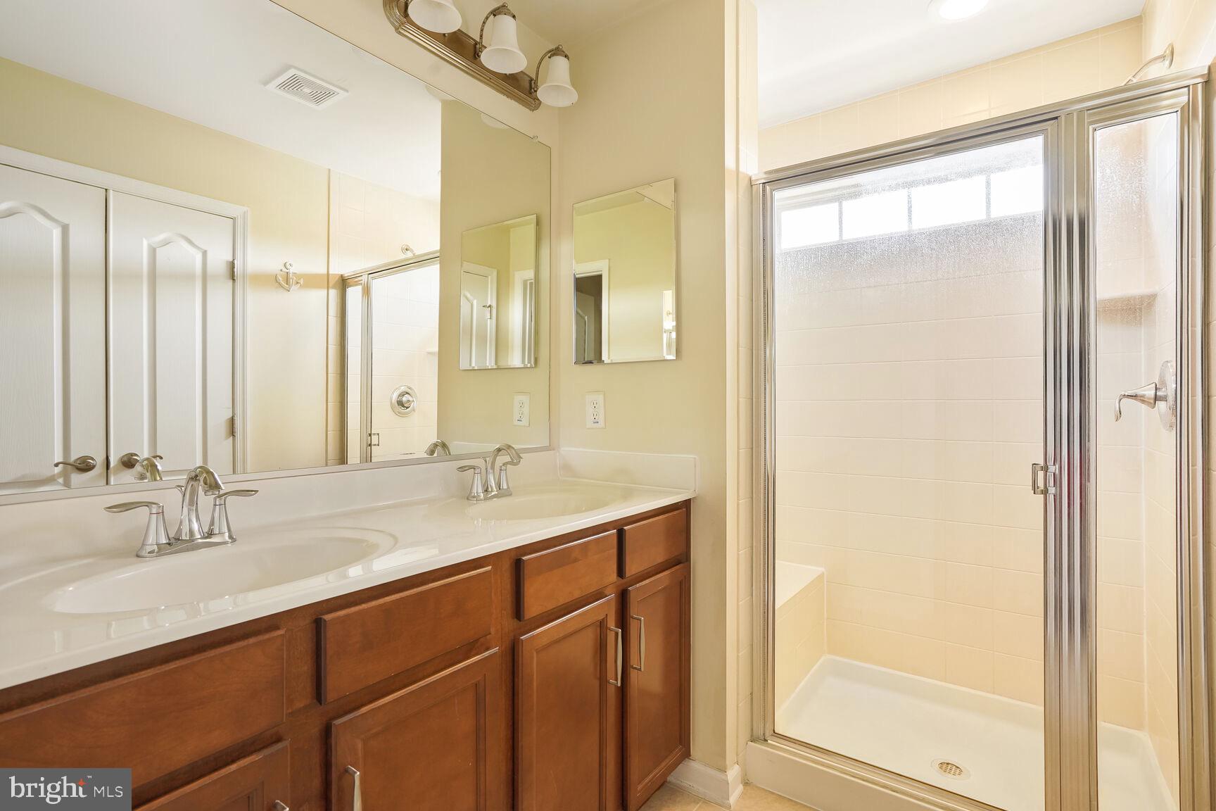 42777 Hay Road Ashburn, VA 20147 - Photo 17 of 21